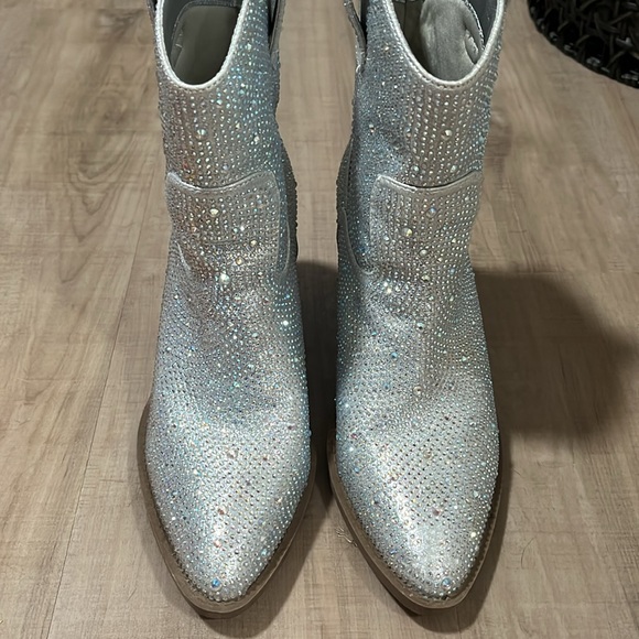 Sparkly boots - Picture 12 of 12